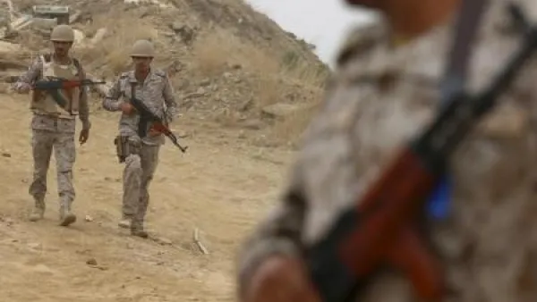 جنود سعوديون على الحدود مع اليمن
