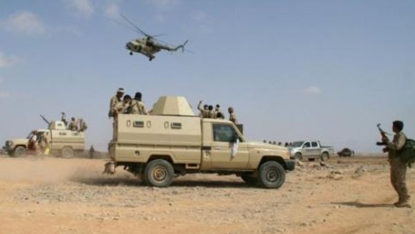 جنود يمنيون خلال عملية ضد القاعدة في جنوب اليمن في شبوة

