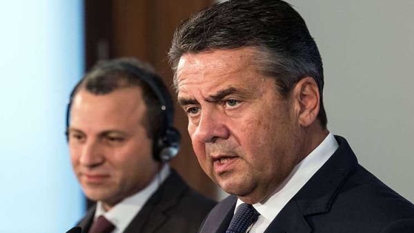 وزير الخارجية الألماني، زيغمار غابريل مع نظيره اللبناني جبران باسيل