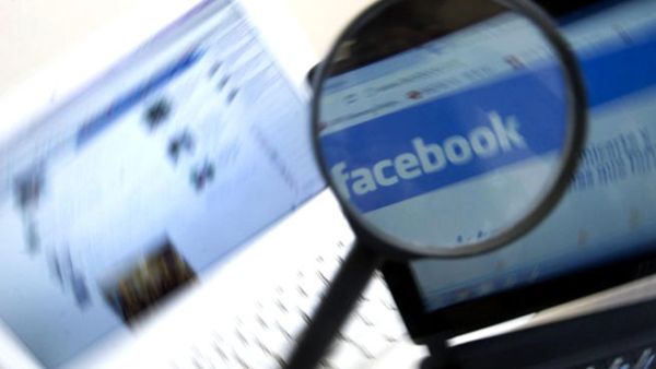 EU's justice commissioner gave the company 2 weeks to answer questions about the collection of personal data by British firm Cambridge Analytica, which played a role in US President Donald Trump’s election campaign. (AFP/ File Photo)