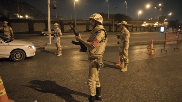 محامي: صحيفة الغارديان البريطانية اعترفت بفبركة مراسلها تقارير ضد مصر  