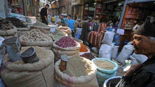 The Central Bank of Egypt increased interest rates to curtail inflation, but it has not been effective at reducing price hikes. (File photo)