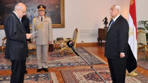 البرادعي يؤدي اليمين الدستوري/أ.ف.ب