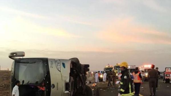  حادث انقلاب حافلة يقودها آسيوي على طريق الهجرة السريع (المدينة المنورة – مكة المكرمة) 