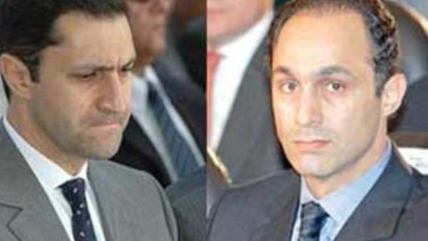 علاء وجمال مبارك نجلي الرئيس المصري السابق محبوسان بسجن مزرعة طرة