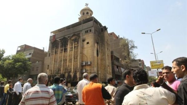 مبنى كنيسة مارمينا في إمبابا وتظهر عليه آثار الحريق الذي إلتهم طوابقه الستة