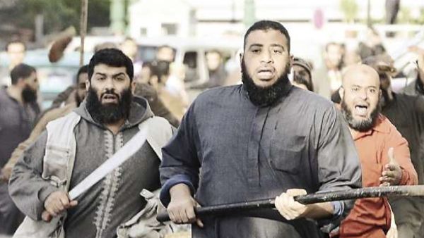 تجميد أموال 215 عضوًا بالجماعة، ووضعهم على قوائم الممنوعين من السفر 