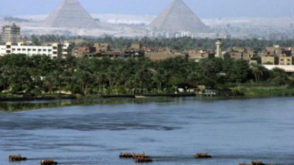 مراكب في نهر النيل