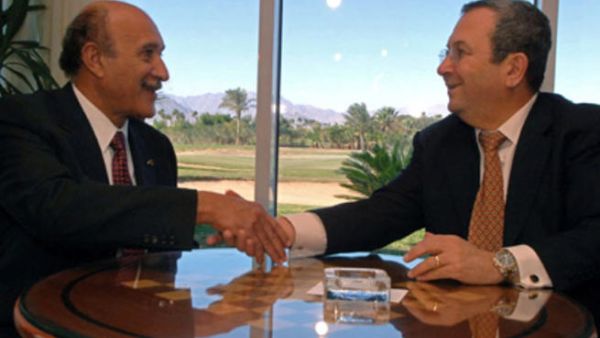 ارشيف: عمر سليمان مع وزير الدفاع الاسرائيلي ايهود باراك