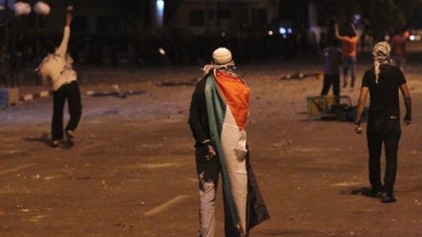 من المواجهات أمام السفارة الإسرائيلية في القاهرة