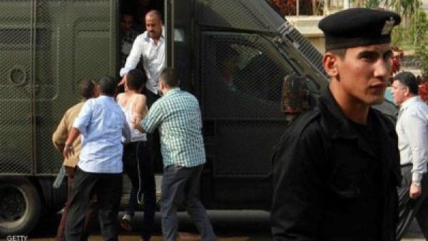 حملة اعتقالات تطال شبان تم رصد تواصلهم مع داعش عبر الانترنت