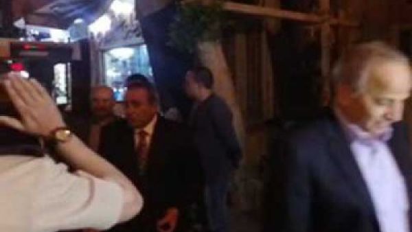 محافظ القليوبية برفقة مسؤولين في كنيسة العذراء بمدينة بنها