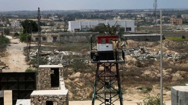 برج مراقبة مصري في مدينة رفح الحدودية مع قطاع غزة