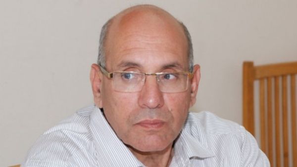 وزير الزراعة المصري السابق صلاح هلال