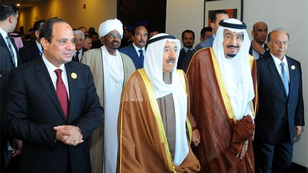 (Front from L-R) Egypt's President Abdel Fattah al-Sisi, Kuwait Emir Sheikh Sabah al-Ahmad Al-Sabah, Saudi King Salman bin Abdulaziz al-Saud, Yemeni President Abedrabbo Mansour Hadi and Sudanese President Omar al Bashir (middle-C) (AFP/Mohamed Samaaha)