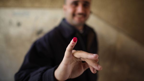 في الانتخابات المقرر إجراؤها في مايو / أيار المقبل، يتنافس 7376 مرشحا