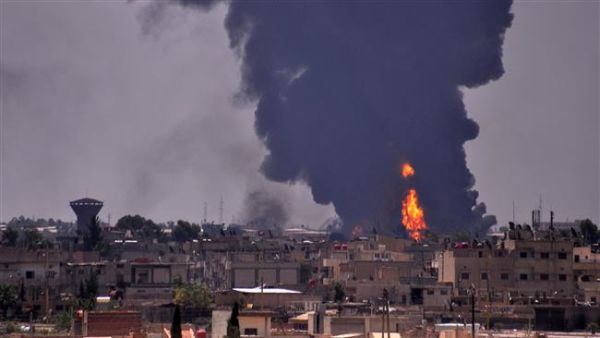 Smoke billows from Hassakeh, Syria on June 28, the day activists and Kurdish militias say Daesh employed chemical weapons against Kurdish positions in and around the northeastern city.  (AFP/File)