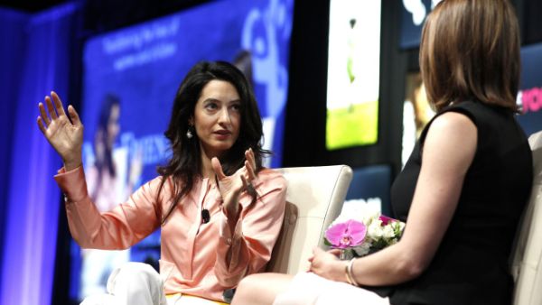 Amal with Dallas TV anchor Shelly Slater. (Twitter)