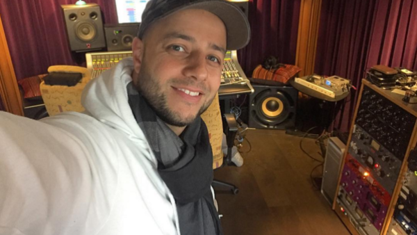 Maher's latest album will feature five Turkish songs and a duet with Turkish artist Mustafa Ceceli. (Instagram)