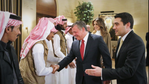 Theeb's director Naji Abu Nowar presents the cast and crew to King Abdullah and Queen Rania, at a reception in their honor.  (Photo credit: Twitter/Royal Hashemite Court)