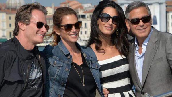 Oh sunglasses shield us from their sheer star power. (Yahoo)