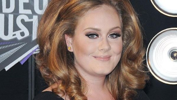 النجمة البريطانية أديل النجمة البريطانية أديل