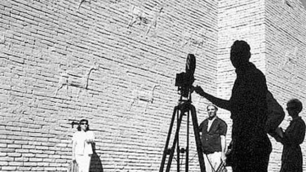 Babel, english company filming about tourism in arab countries. Iraq, 1961, Ani, Latif el - Professional photographer, Ani, Latif el Collection, Copyright © Arab Image Foundation (Photo from the event's Facebook page)