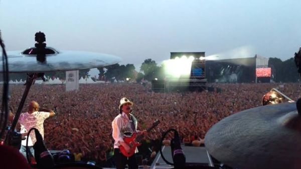 Carlos Santana knows how to draw a crowd. Here he is performing for a sea of people in France. (Image: Facebook)