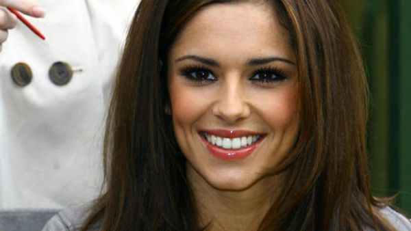 المغنية البريطانية شيريل كول