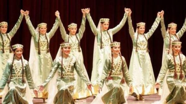 Egyptian-Armenian folkloric troupe (photo courtesy of Ahram Online)