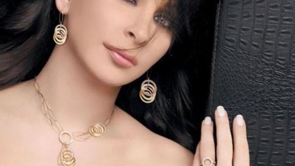 Elissa flashes her jewels. Image used for illustrative purposes only