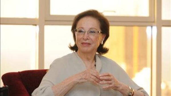 الفنانة القديرة فاتن حمامة