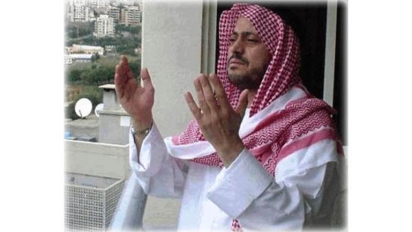 Pictorial proof of George Wassouf's conversion?