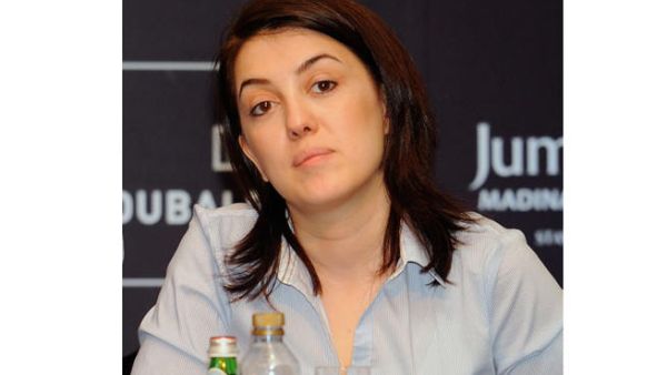 Kinda Alloush at a press conference Kinda Alloush at a press conference
