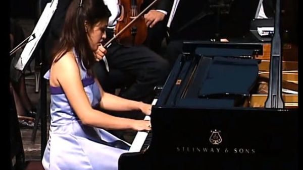 Mirette Hanna hits the right keys (Image taken from YouTube)