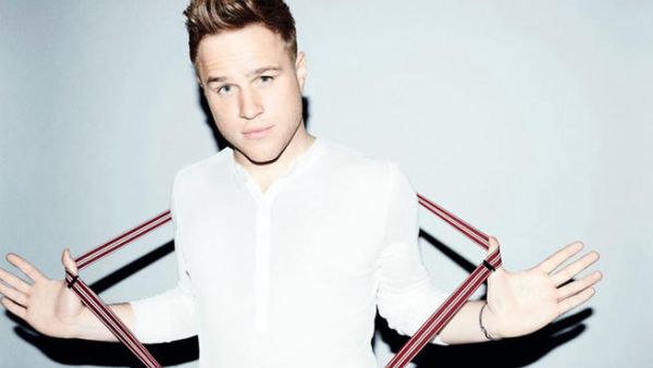 Olly Murs is "snap his suspenders" happy to be heading to Dubai for a Valentine's Day gig (Image: Facebook)