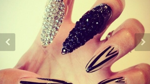 Haifa gets her claws out on Twitter (Image: Twitter)