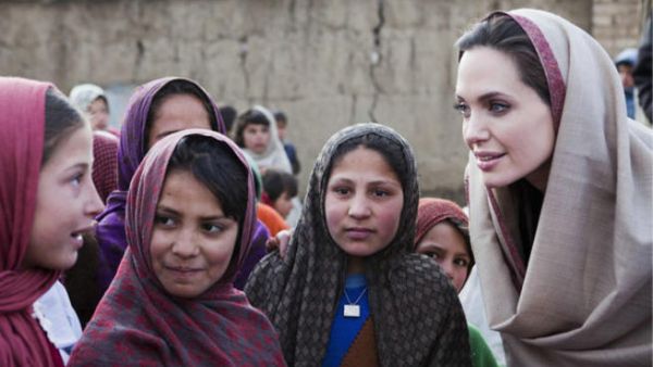 Angelina Jolie poses with school girls in Afghanistan