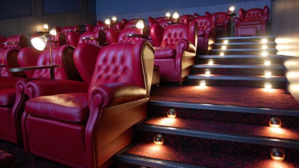 السينما في الامارات
