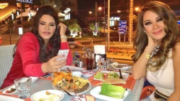 الفنانة ديانا حداد والفنانة أحلام 