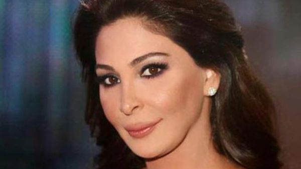 الفنانة إليسا