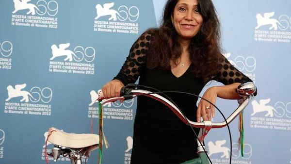 هيفاء المنصور أول مخرجة سعودية هيفاء المنصور أول مخرجة سعودية