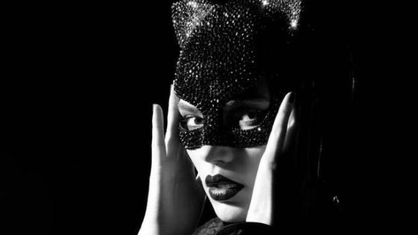 Haifa looks purrfect as cat woman