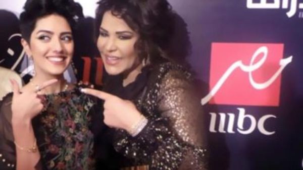 الفنانة احلام والفنانة هيا عبدالسلام
