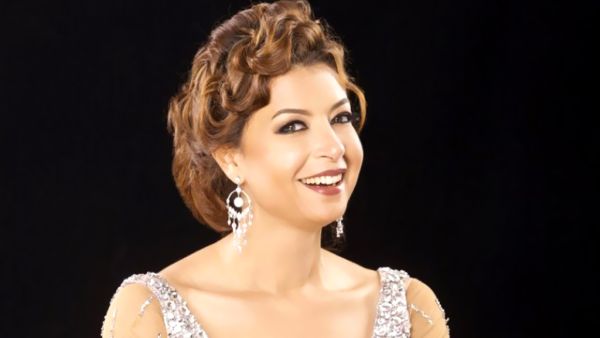 الفنانة منال سلامة