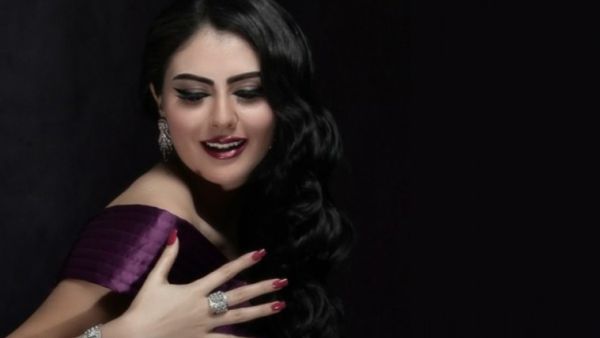 الفنانة مريم حسين