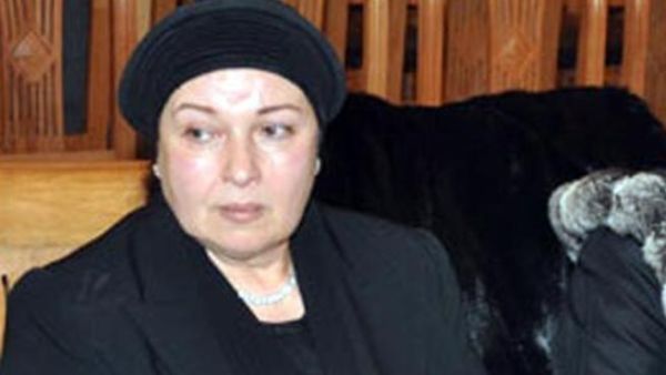 الفنانة نورا