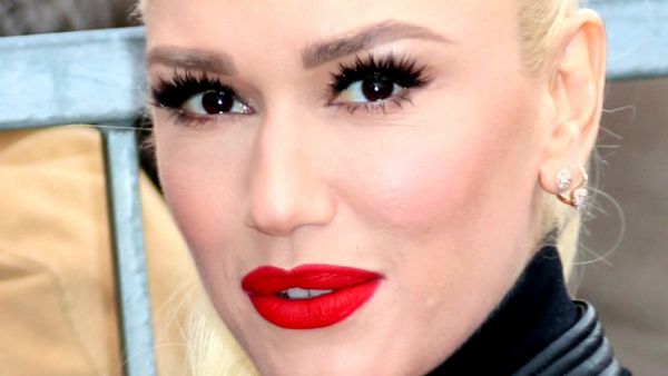 Gwen Stefani spent Thanksgiving with Blake Shelton in Oklahoma. (source: Kathy Hutchins - Shutterstock)