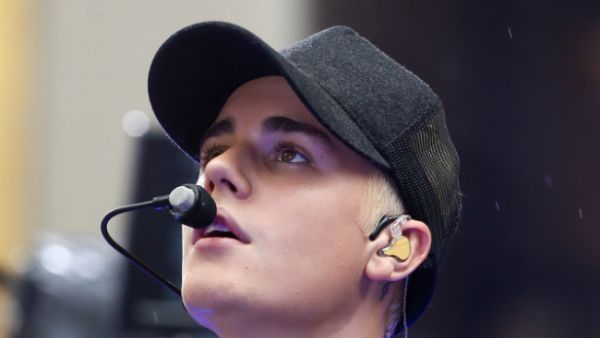 Justin Bieber wondering whether he'll ever be hit by a golf club. (Debby Wong / Shutterstock.com)