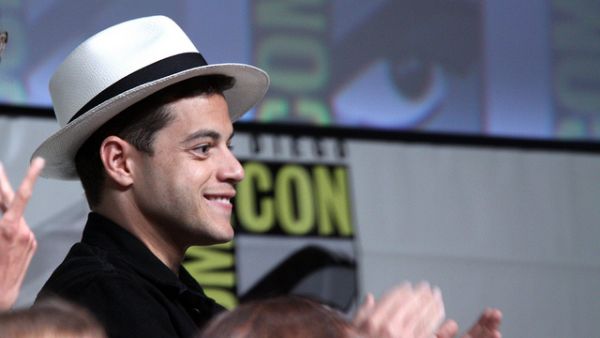 Rami Malek speaks at the 2012 San Diego Comic Con (Gage Skidmore)